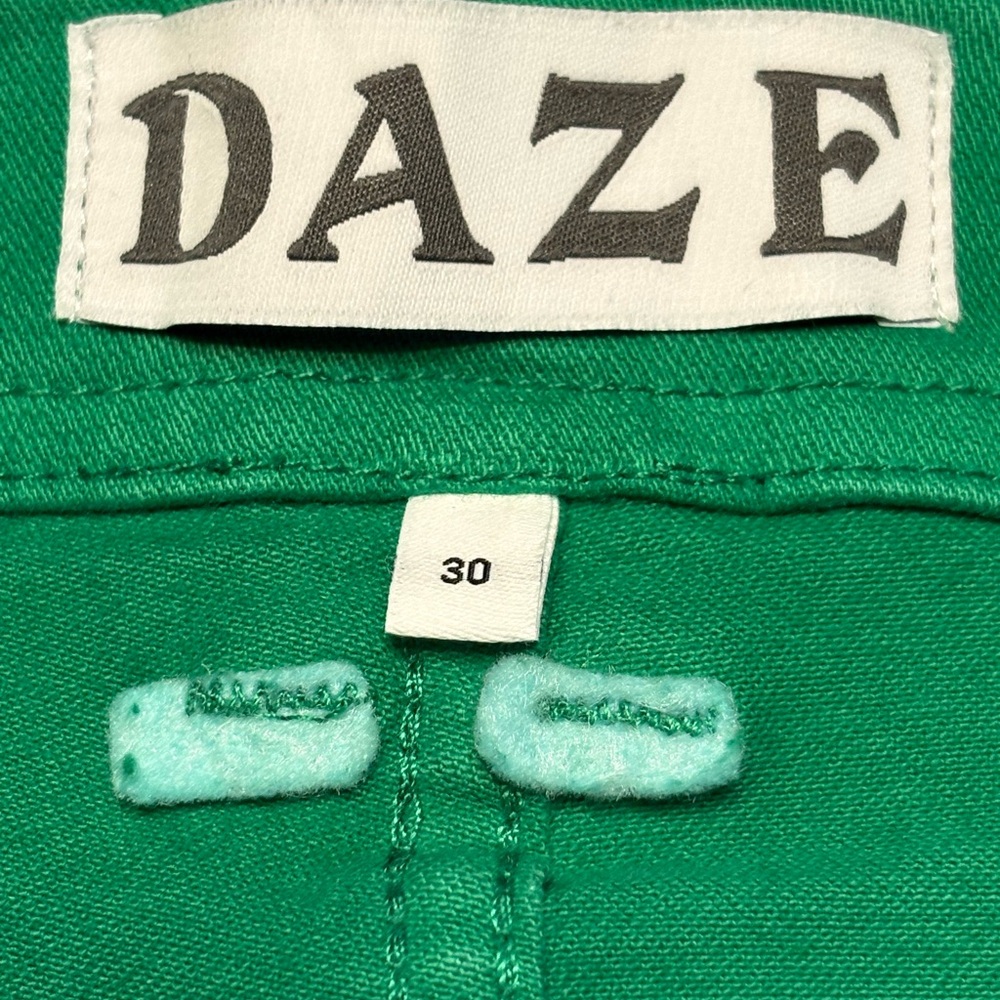Daze Denim The Valley Short High Ride Patch Pocket Short Green Size 10/30 NWT - Picture 8 of 10
